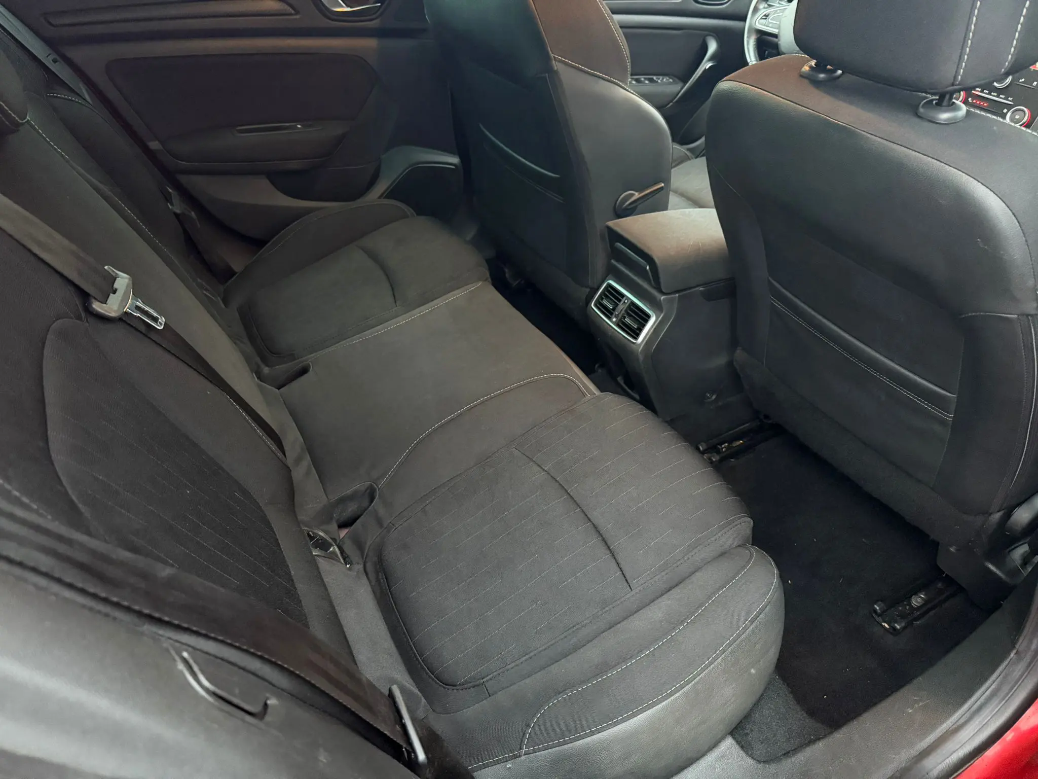 Renault Megane TCe GPF Limited - imagine 9