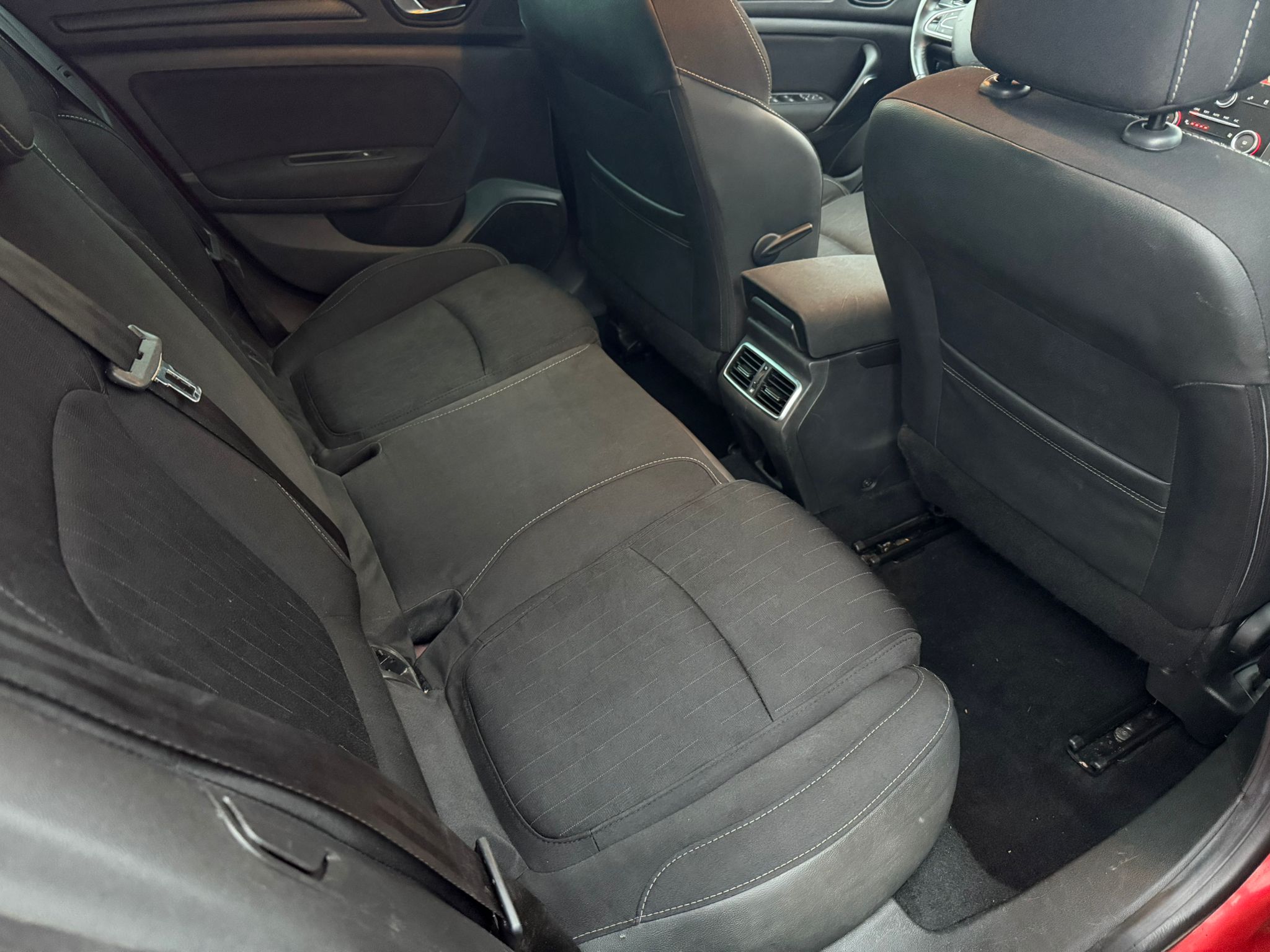 Renault Megane TCe GPF Limited - imagine 9