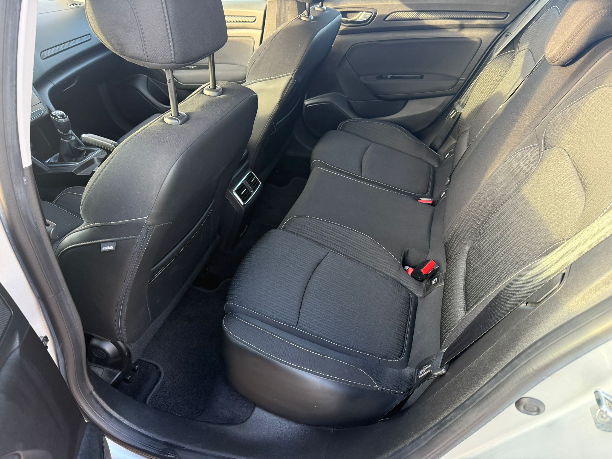 Renault Megane 1.5 Blue dCi Intens - imagine 9