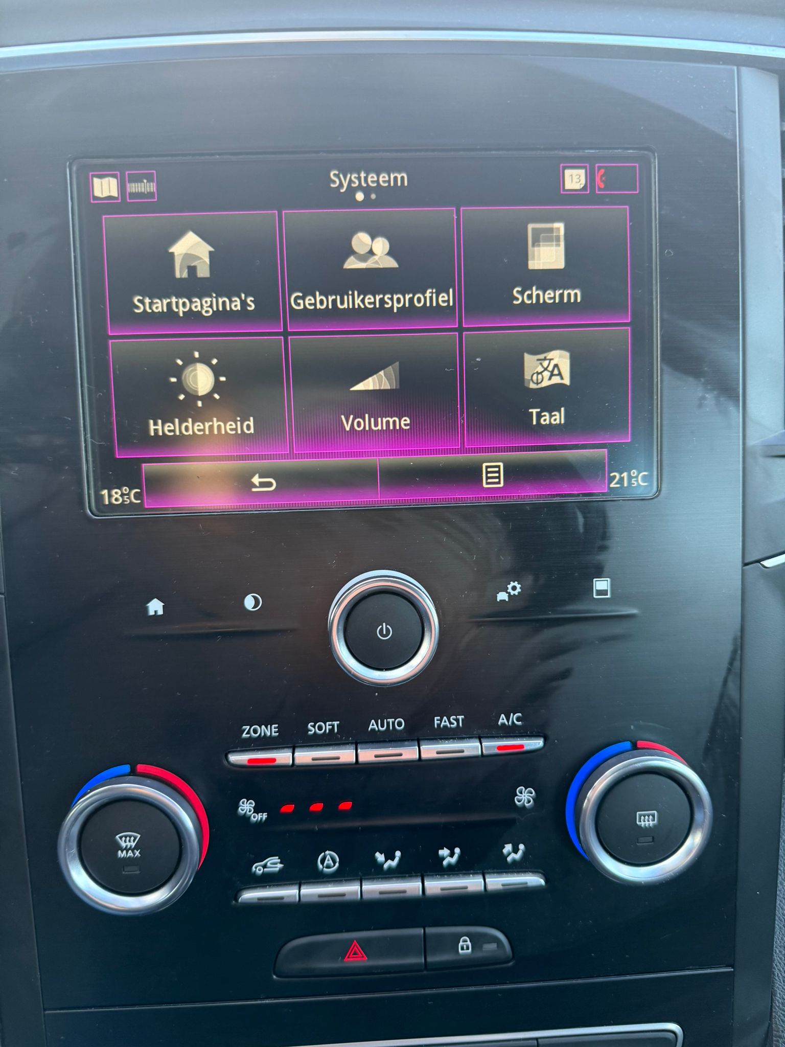 Renault Megane 1.5 Blue dCi Intens - imagine 21