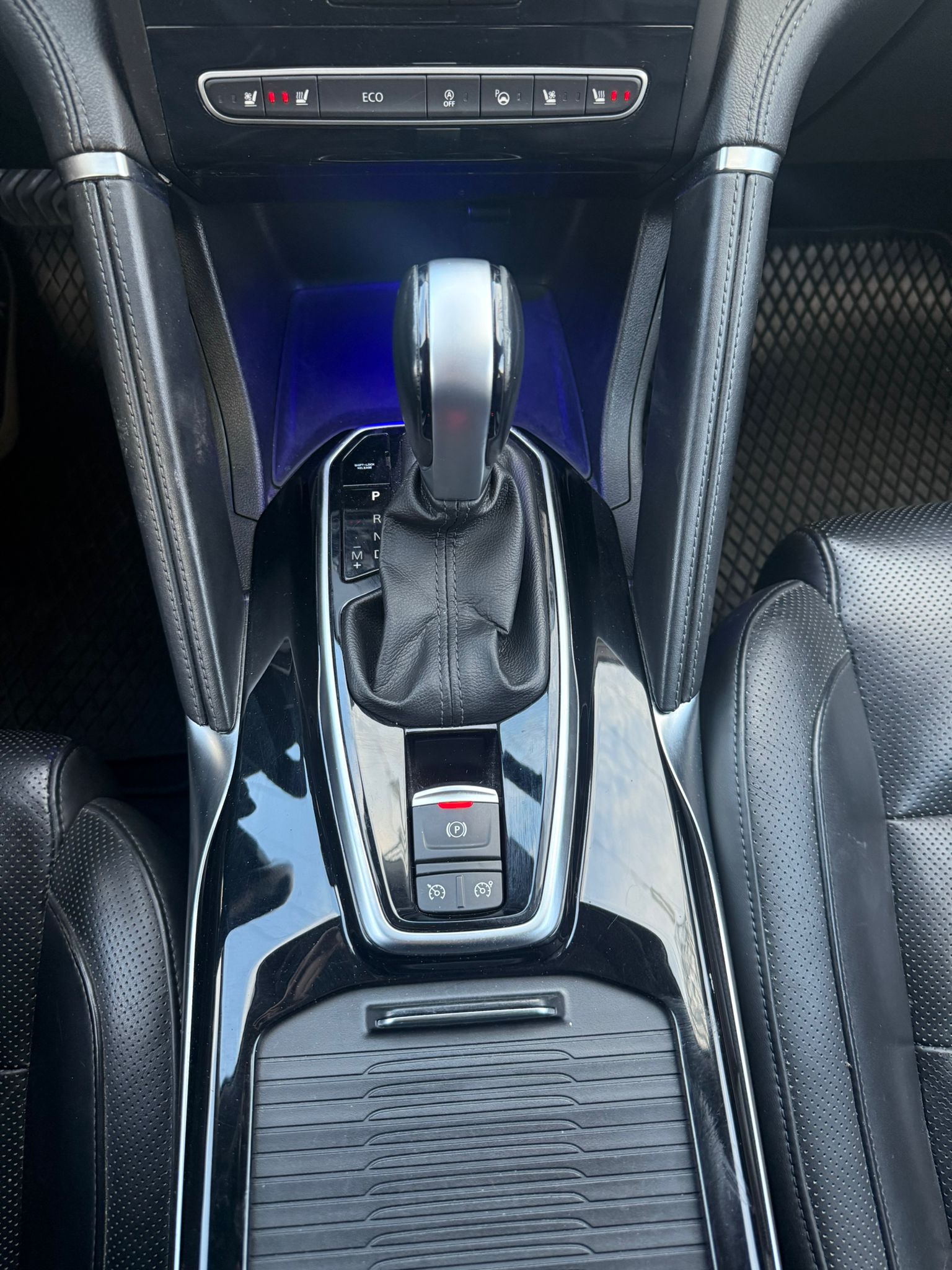 Renault Koleos 2.0 dCi Energy Initiale Paris 4x4 - imagine 13