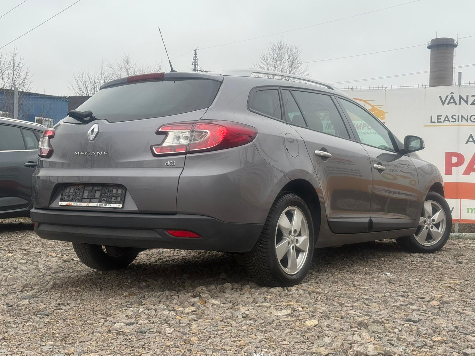 Renault Megane 1.5 dCi Dynamique - imagine 13