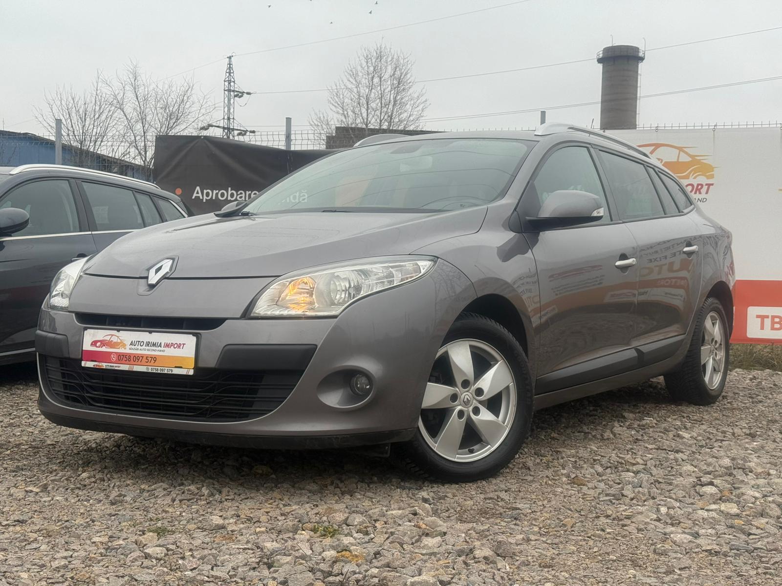 Renault Megane 1.5 dCi Dynamique - imagine 14
